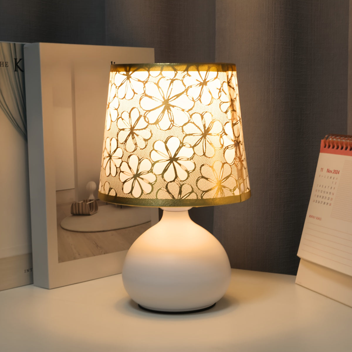 Modern Golden Floral Table Lamp – USB Powered Decorative Desk Light